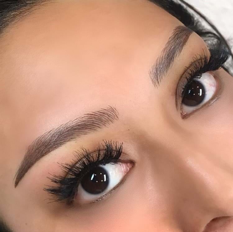 Brunette,Close Up,Combo Brows
